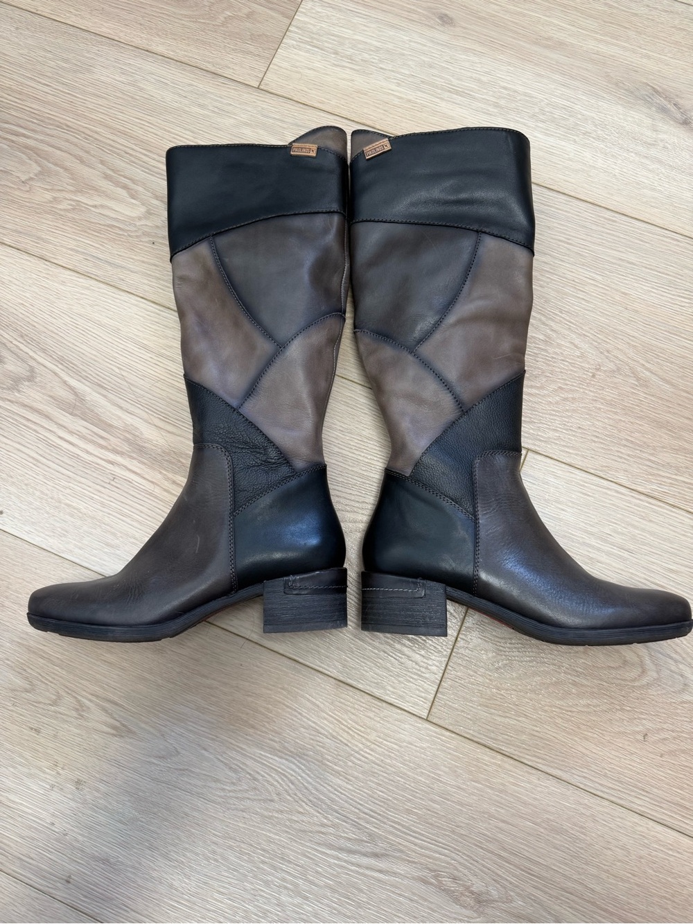 Pikolinos Málaga (model W6W-9841C1), a knee-high women's leather boot size 5 - Picture 9 of 9